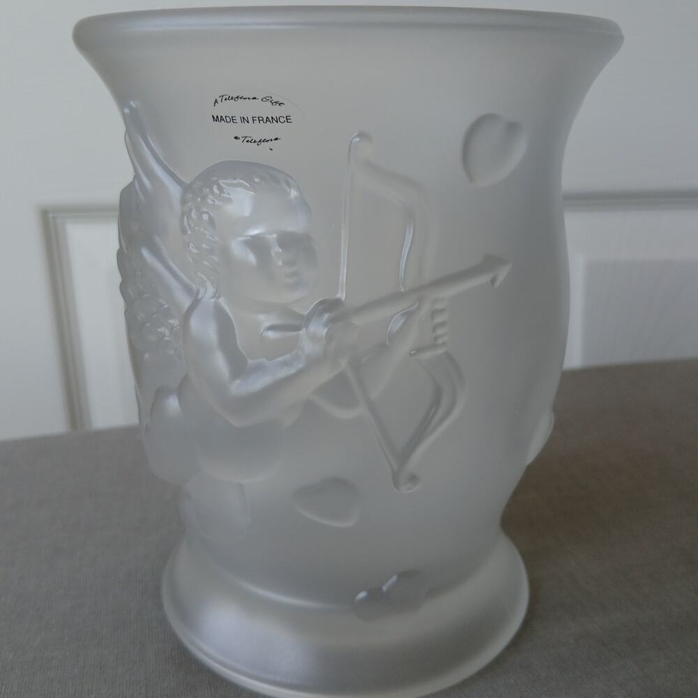 Teleflora Frosted Glass 3D Cupid Vase 5.5"H 4"W vintage valentine cherubs France - Picture 1 of 11
